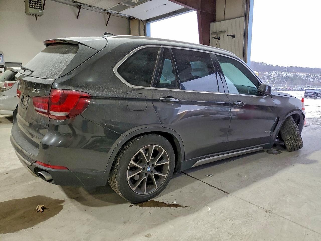 2017 BMW X5 xDrive35I - Фото 3