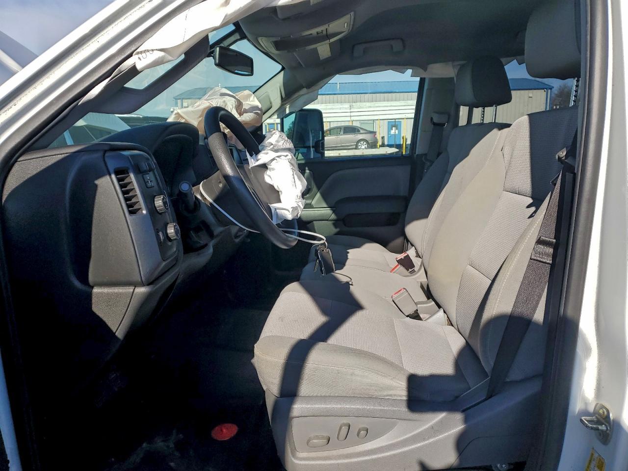 2017 Chevrolet Silverado K2500 Heavy Duty - Фото 7