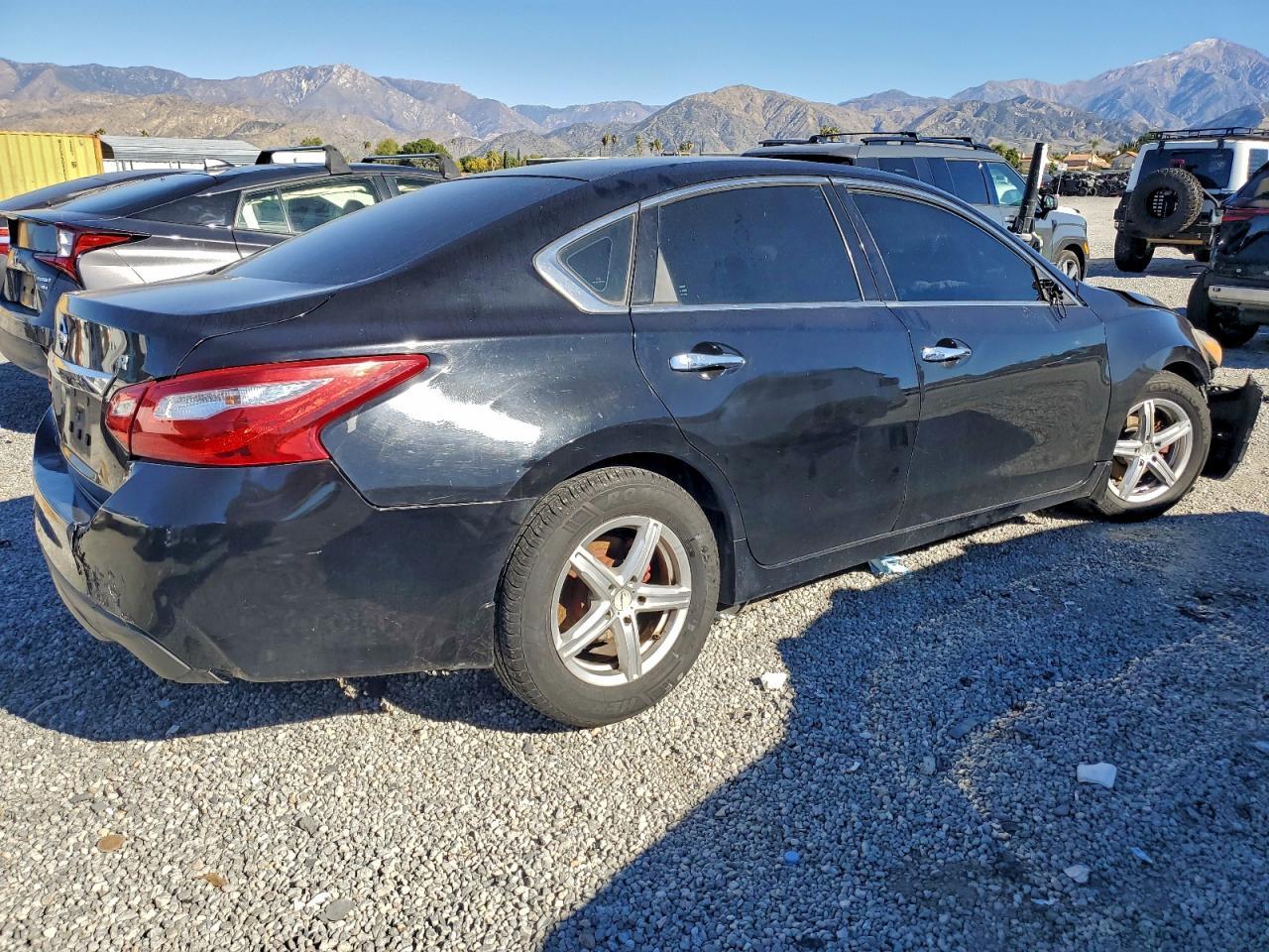 2016 Nissan Altima - Фото 3