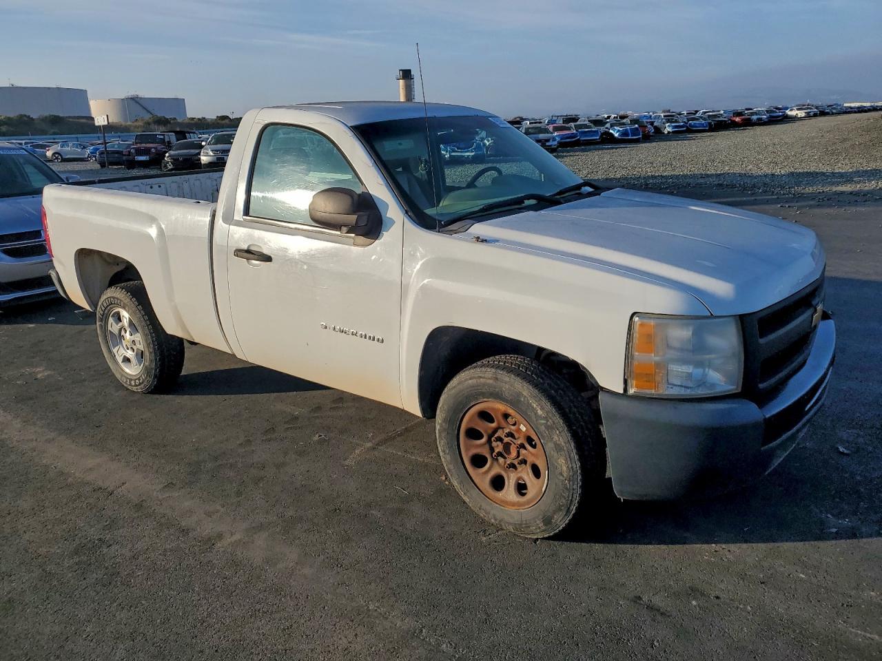 2013 Chevrolet Silverado C1500 - Image 4