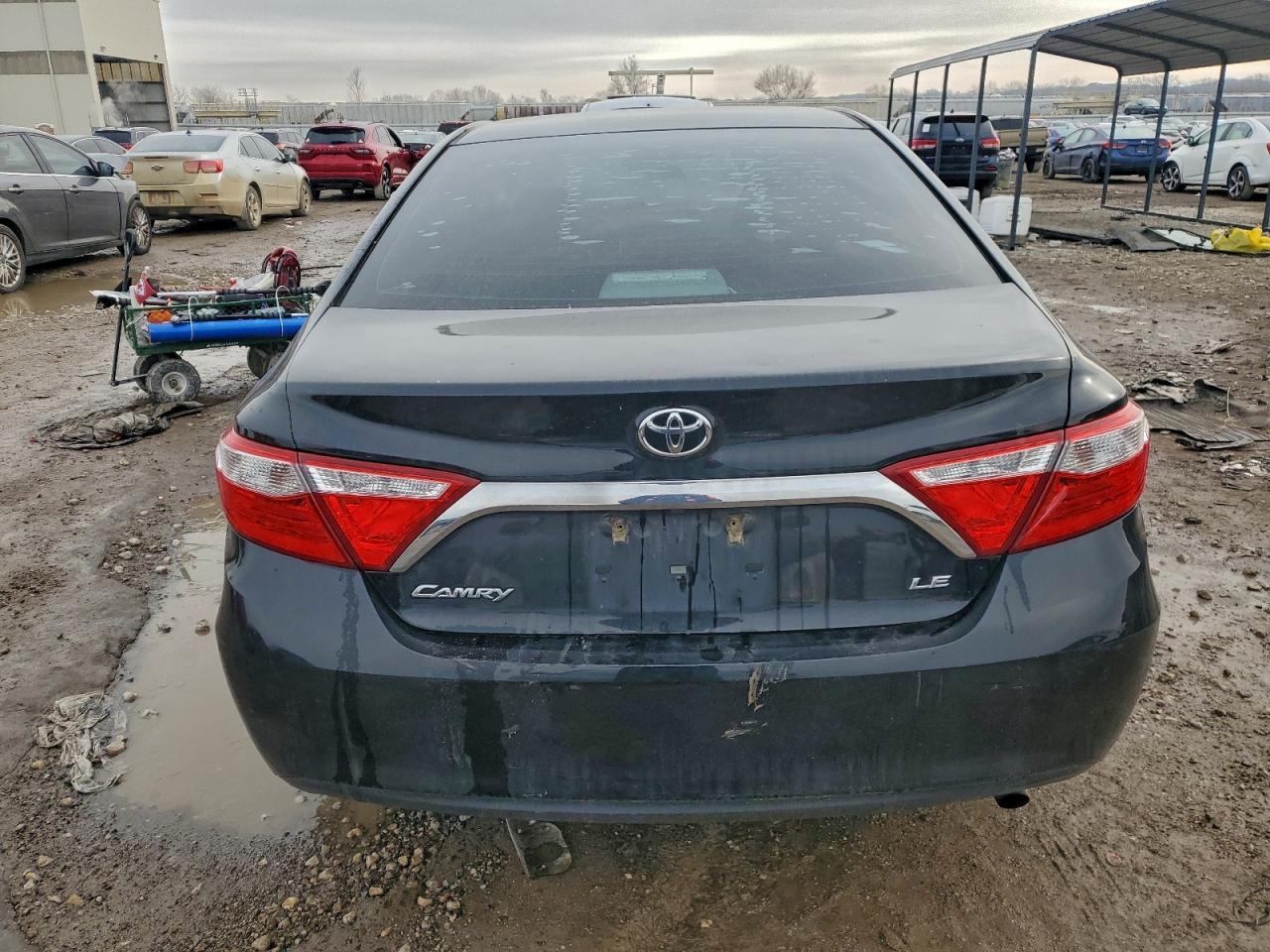 2017 Toyota Camry Le - Фото 6