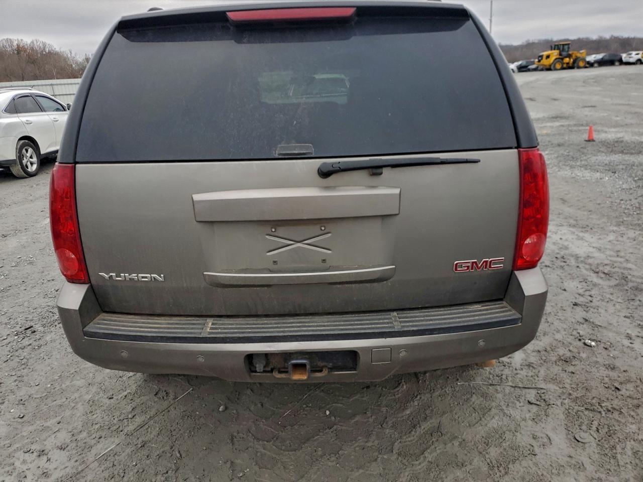 2007 GMC Yukon - Image 6