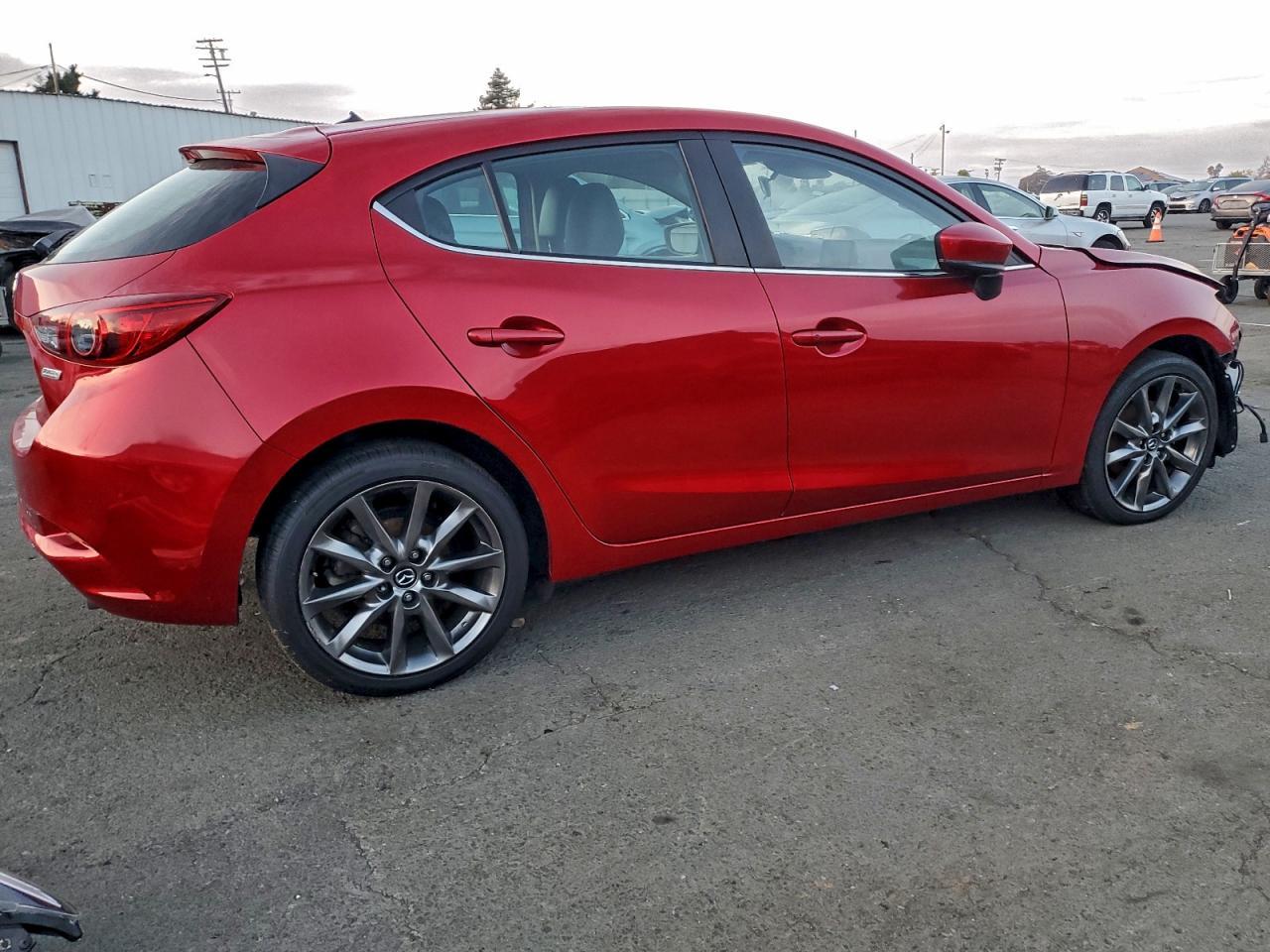 2018 Mazda 3 Touring - Фото 3
