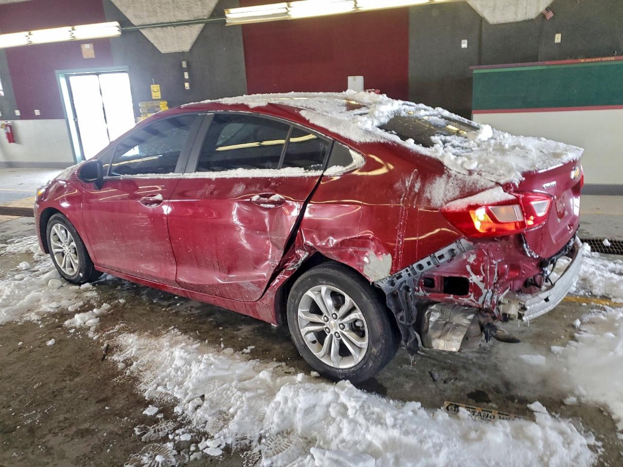2019 Chevrolet Cruze Lt - Image 2