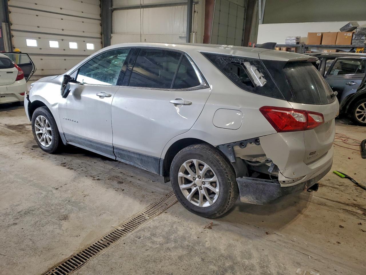 2020 Chevrolet Equinox Lt - Image 2