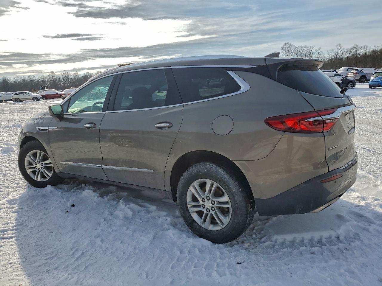2018 Buick Enclave Premium - Фото 2