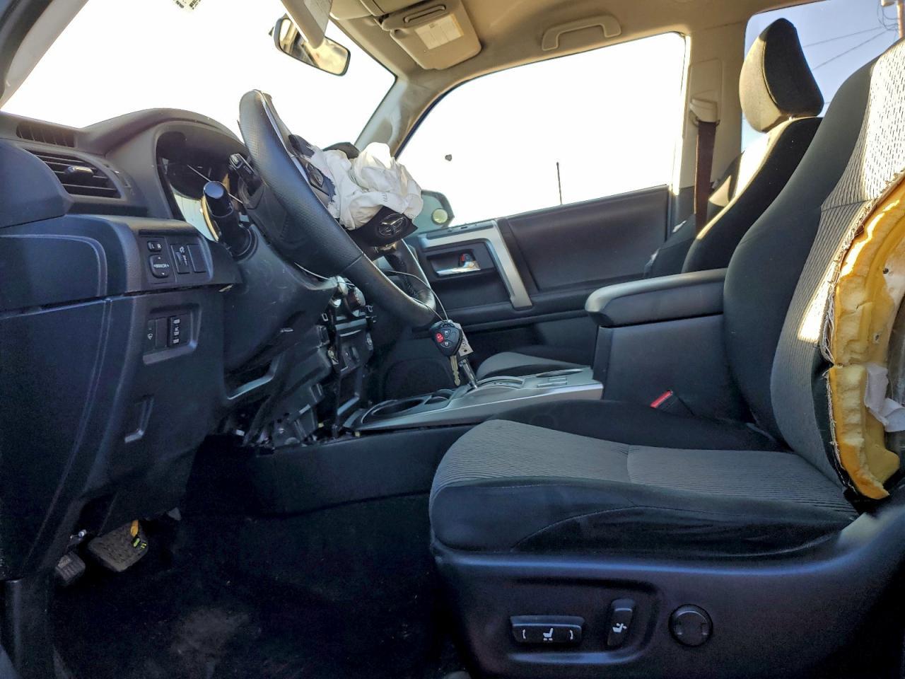 2019 Toyota 4Runner Sr5 - Image 7