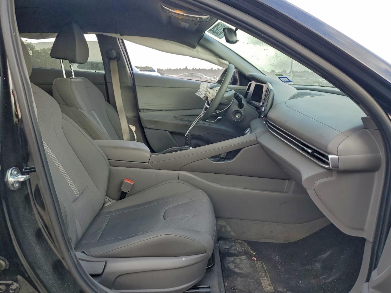 2025 Hyundai Elantra Se - Фото 7