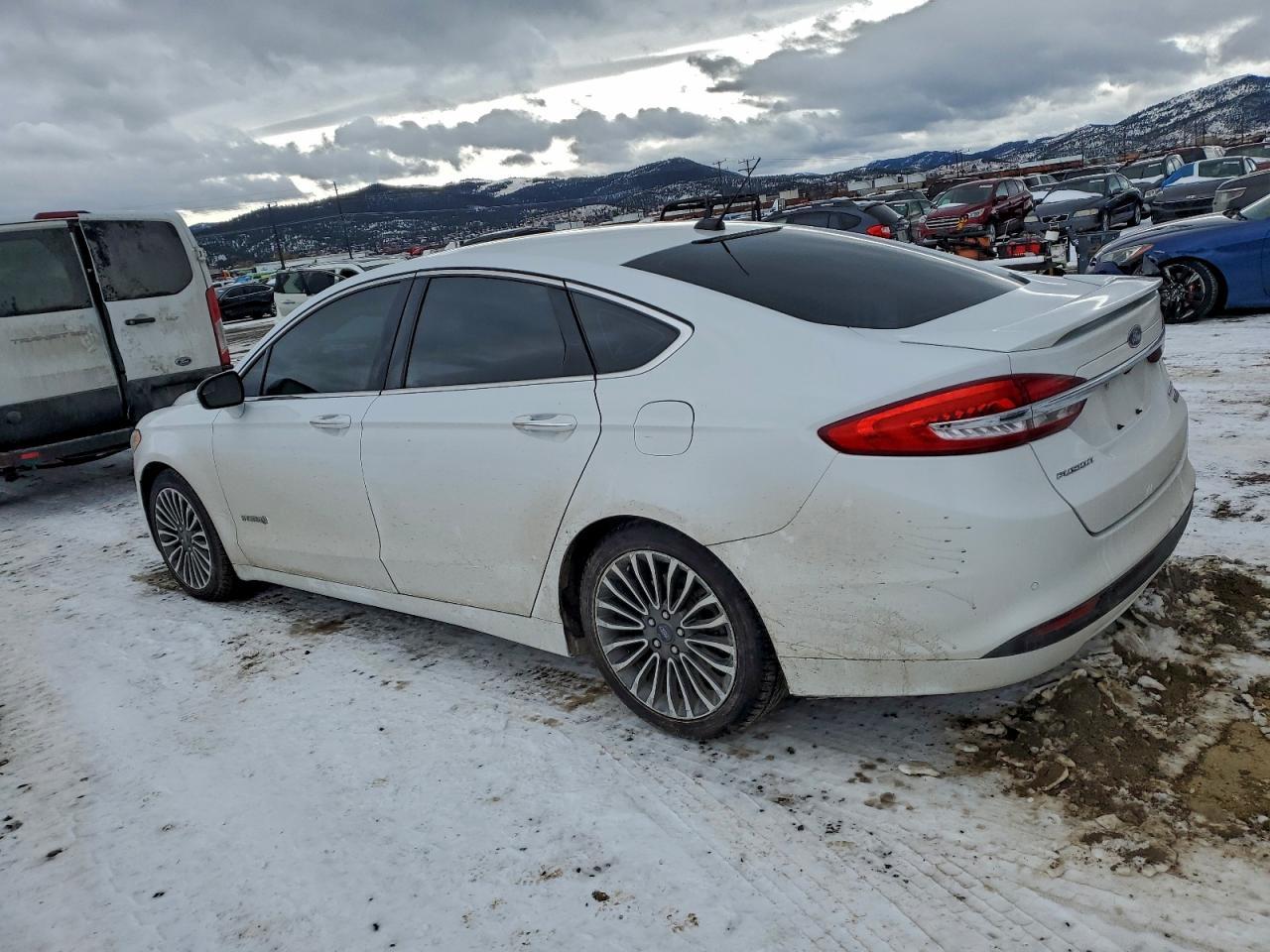2017 Ford Fusion Titanium Hev - Фото 2