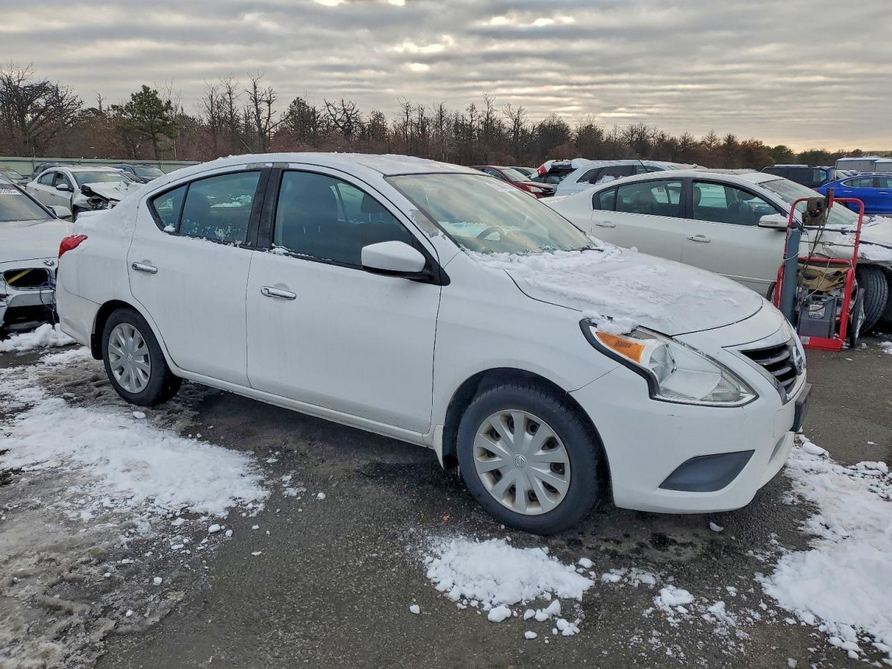 2017 Nissan Versa - Image 4
