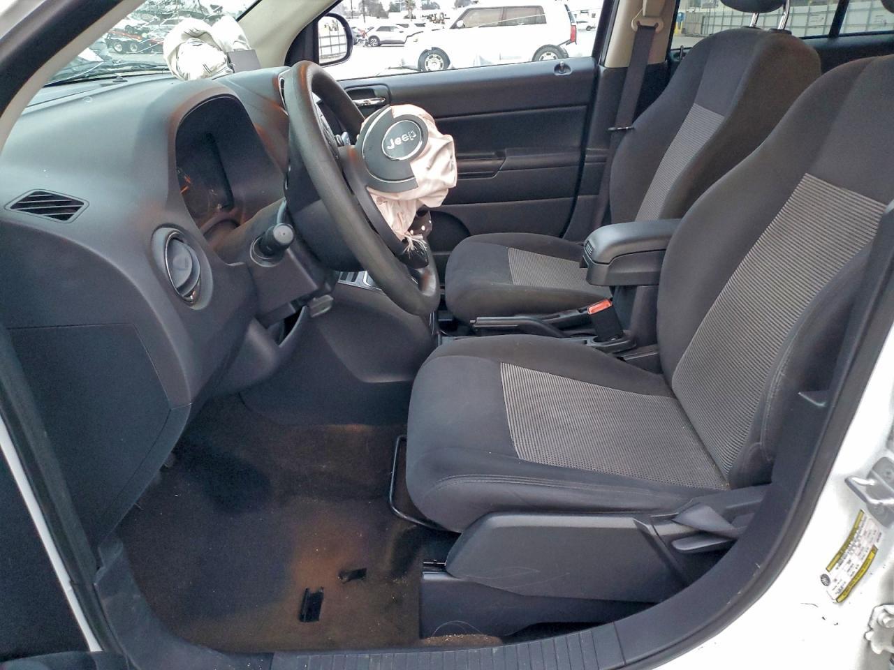 2016 Jeep Compass Sport - Image 7