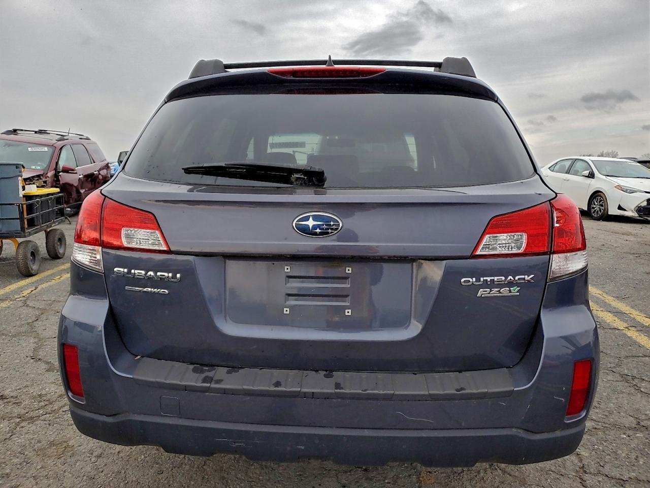 2013 Subaru Outback - Image 6