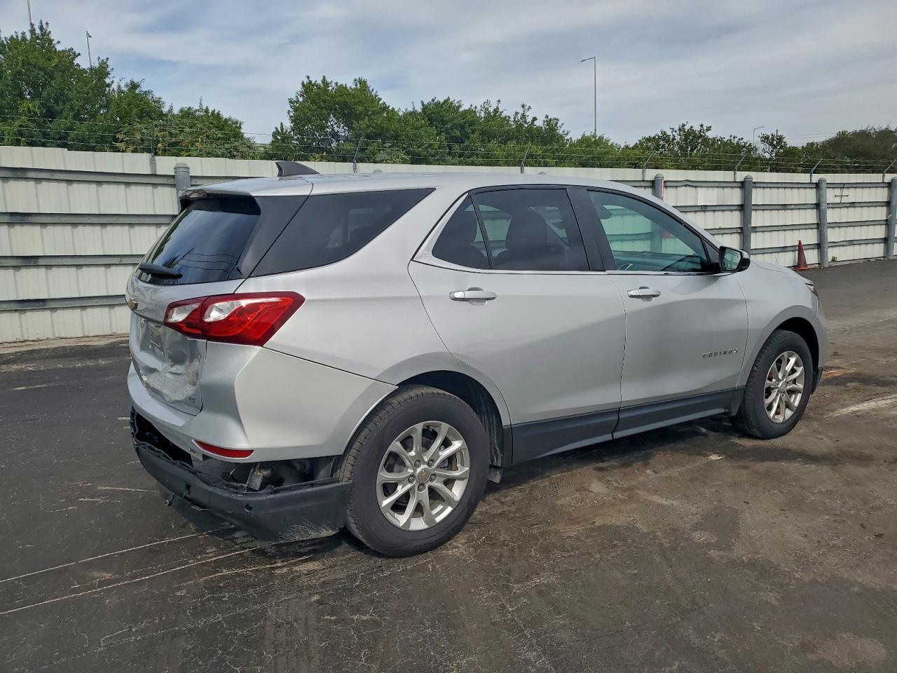 2021 Chevrolet Equinox Lt - Фото 3