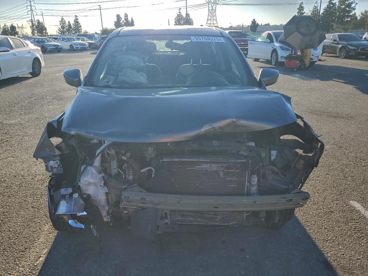 2017 Nissan Versa S - Image 5