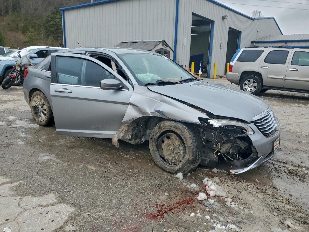 2014 Chrysler 200 Lx - Фото 4