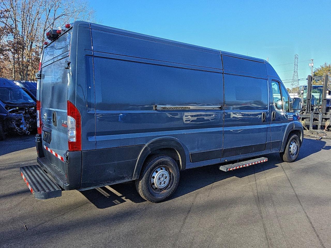 2020 Ram Promaster 3500 - Cargo Van ** Clean Title * Prior Fleet ** - Image 3