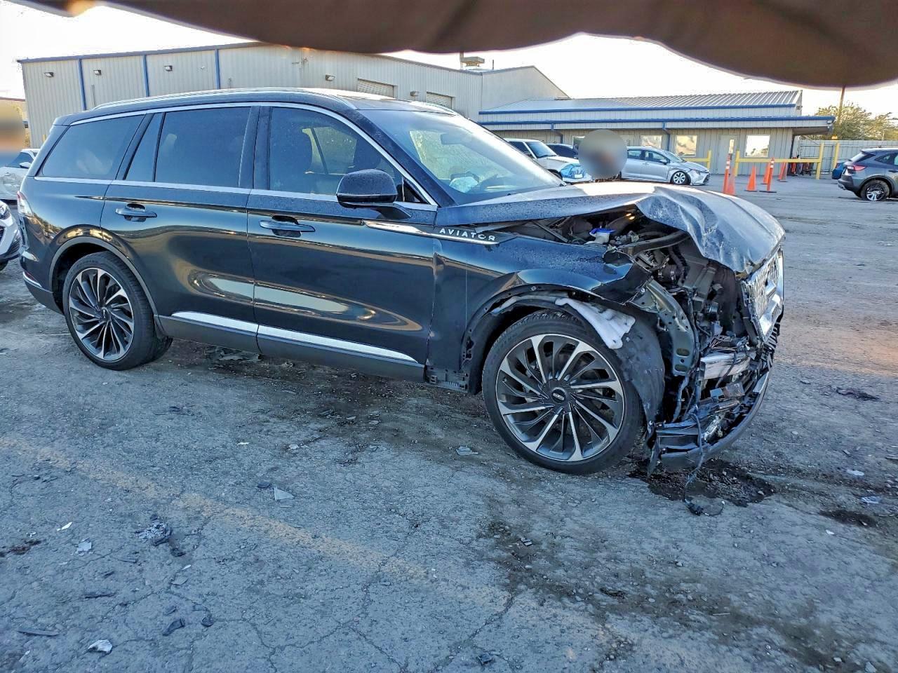 2023 Lincoln Aviator Reserve - Image 4