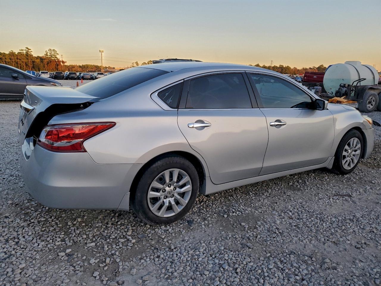2013 Nissan Altima 2.5 - Фото 3