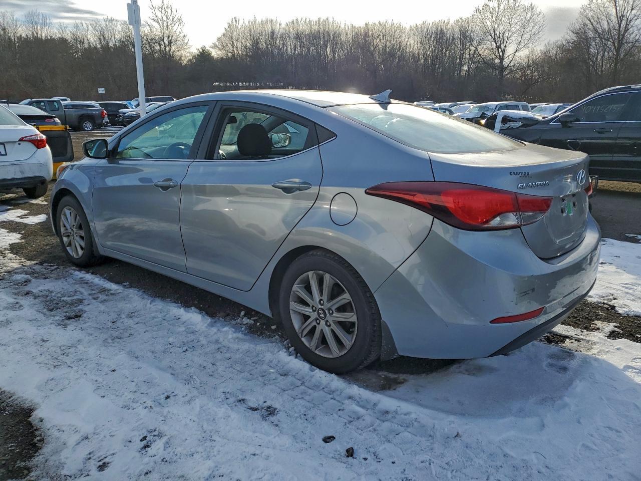 2015 Hyundai Elantra Se - Фото 2