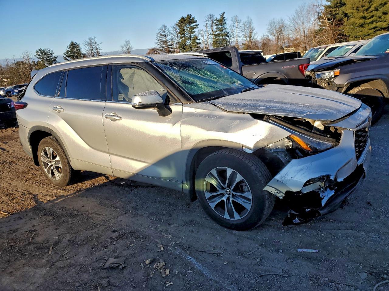 2022 Toyota Highlander Hybrid Xle - Image 4