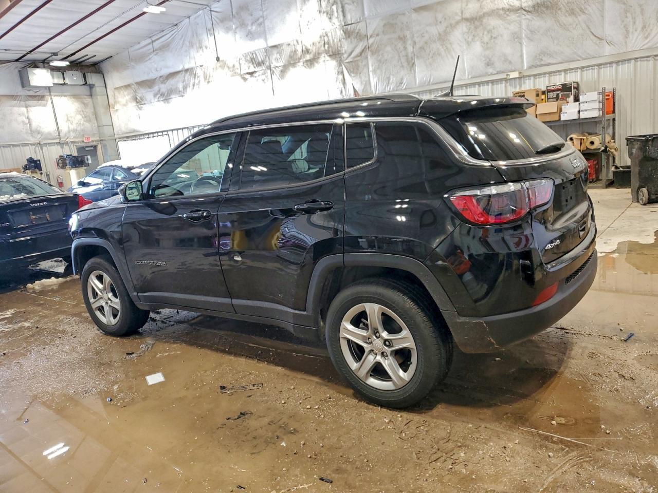 2024 Jeep Compass Latitude - Image 2