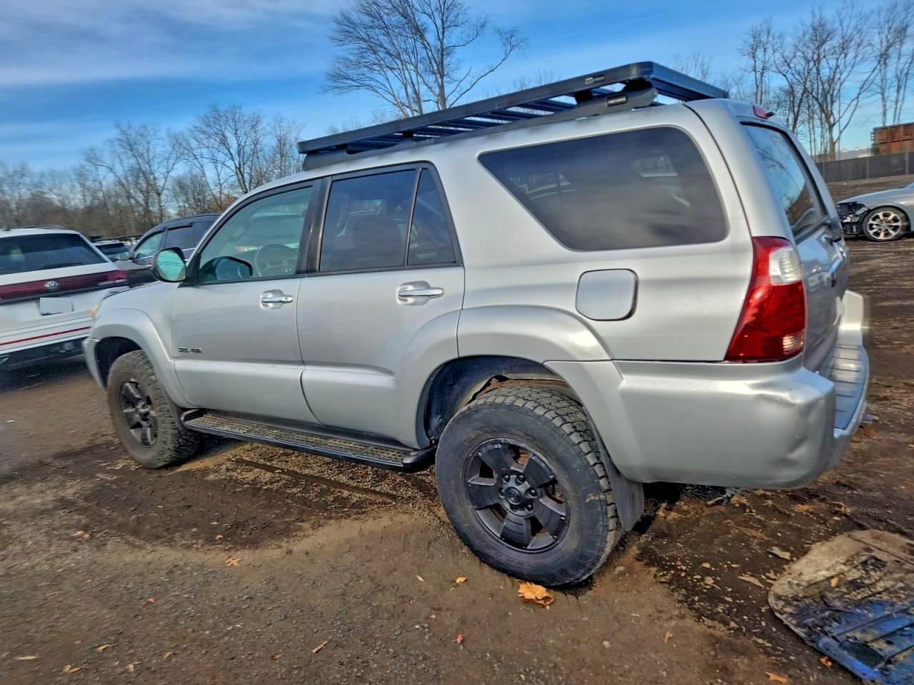 2007 Toyota 4Runner Sr5 - Image 2