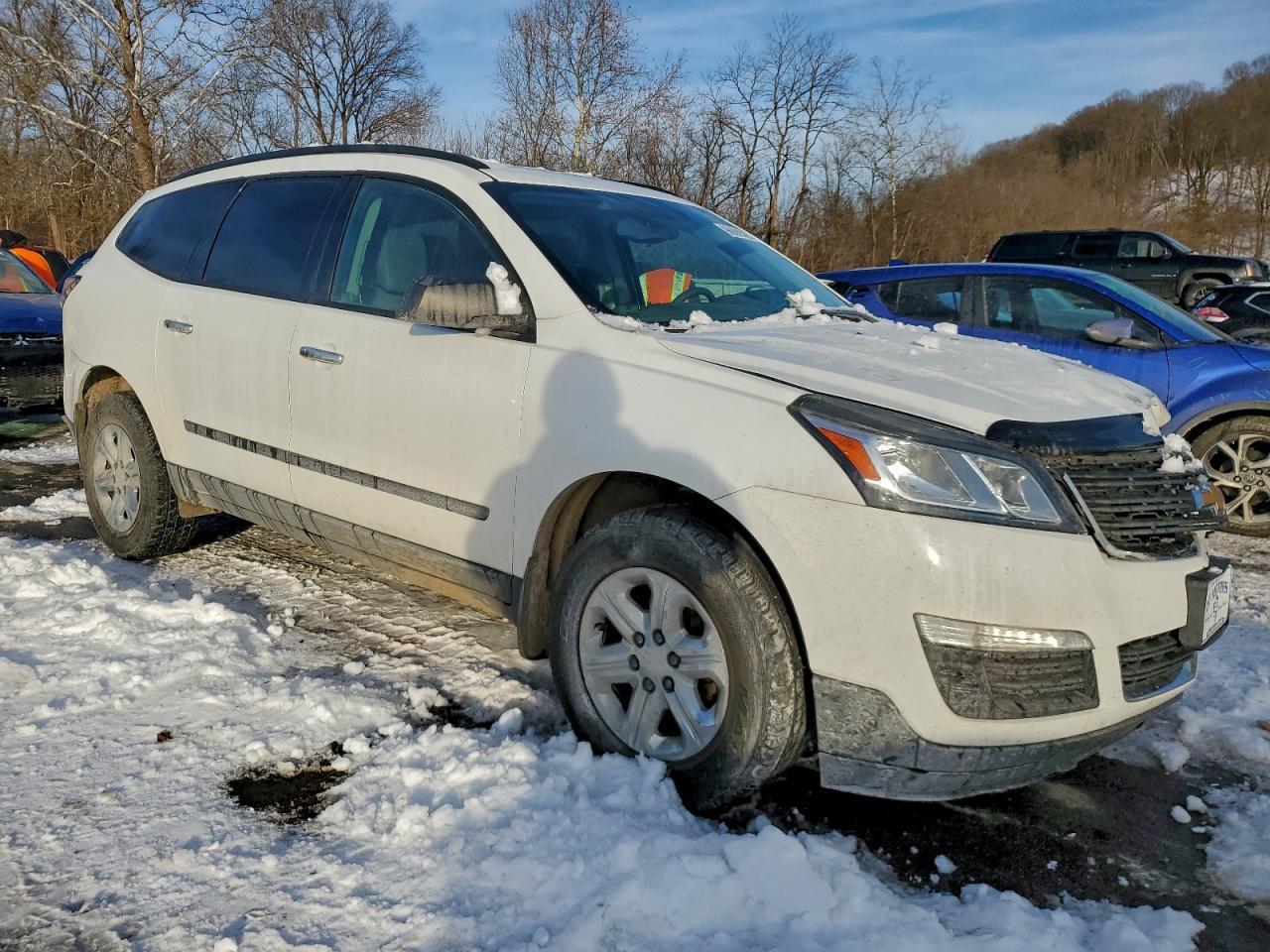 2017 Chevrolet Traverse Ls - Image 4