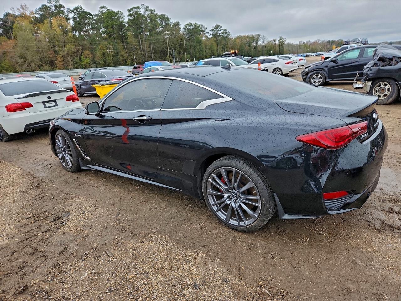 2017 Infiniti Q60 Red Sport 400 - Фото 2