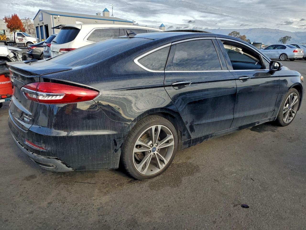 2019 Ford Fusion Titanium - Фото 3