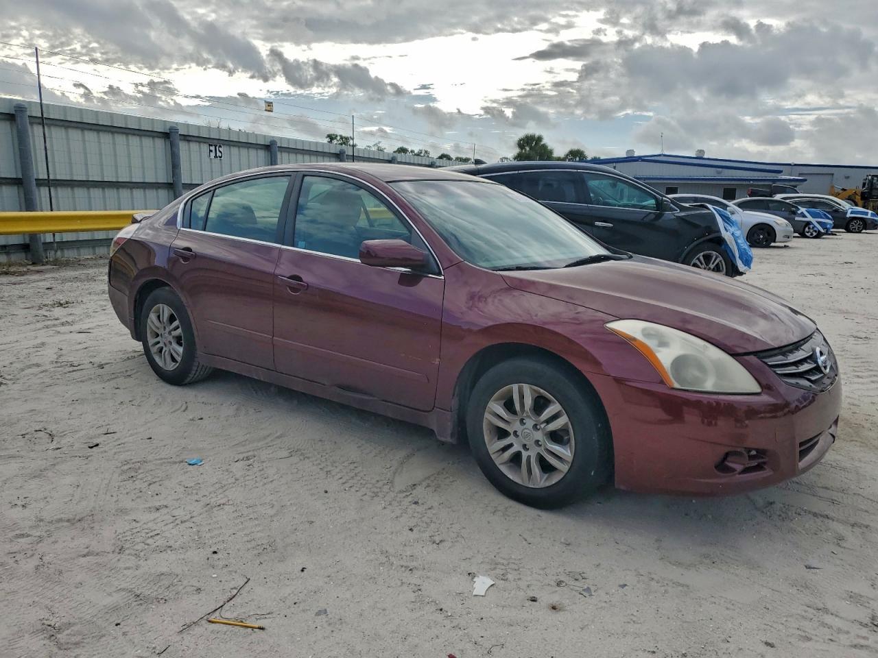 2012 Nissan Altima Base - Фото 4