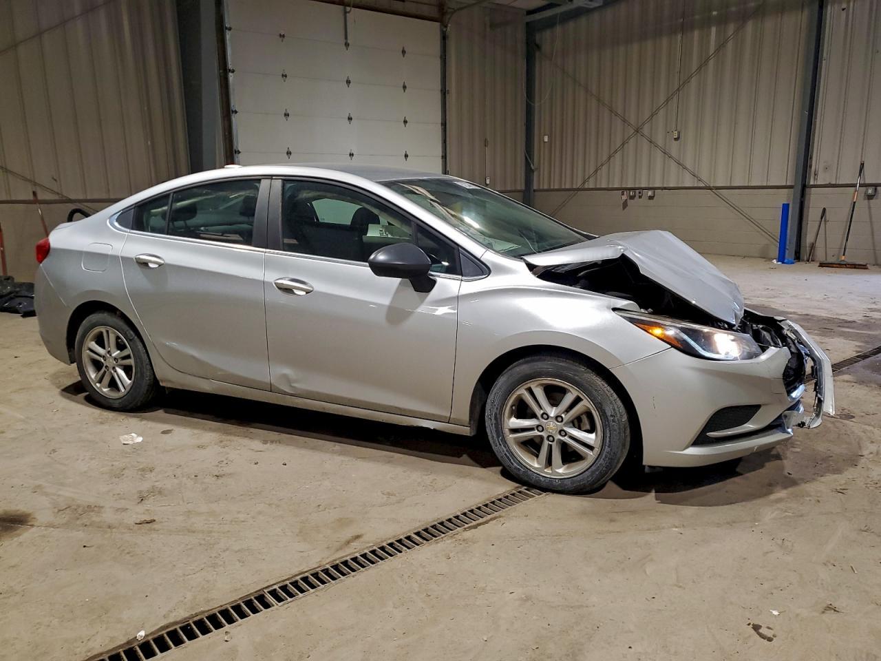 2016 Chevrolet Cruze Lt - Image 4