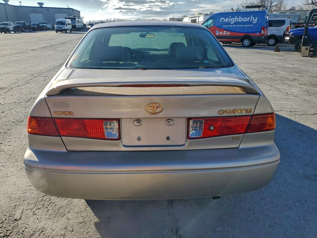 2000 Toyota Camry Le - Image 6