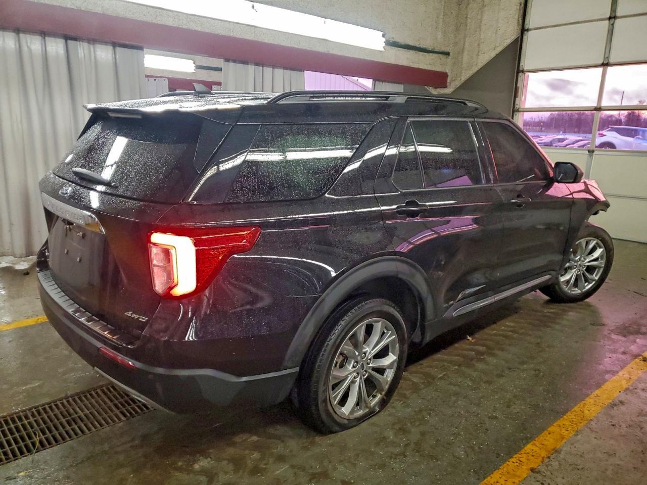 2022 Ford Explorer Xlt - Фото 3