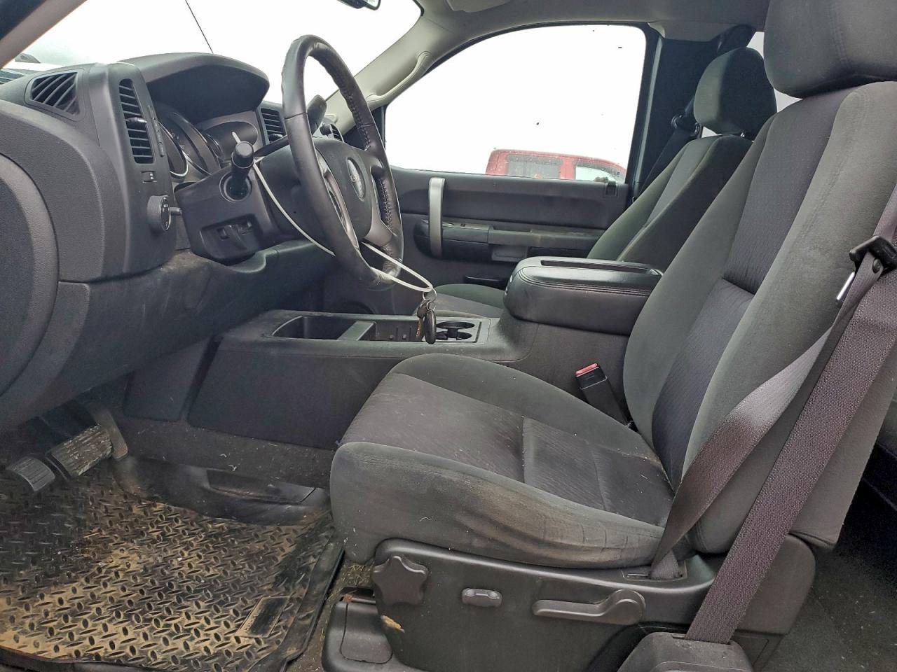 2008 GMC Sierra K1500 - Image 7