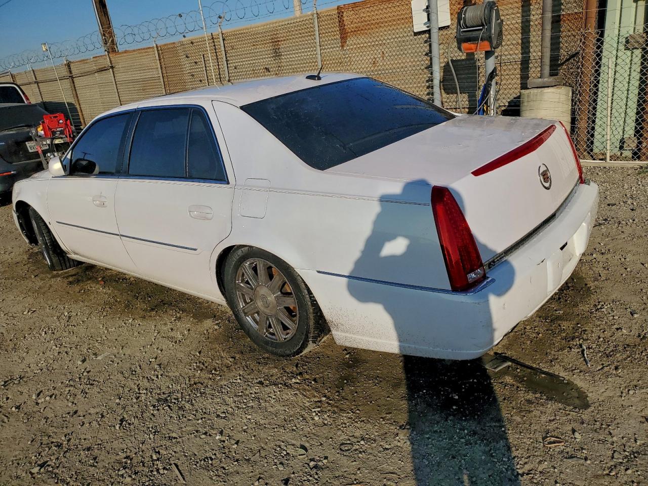 2007 Cadillac Dts - Image 2