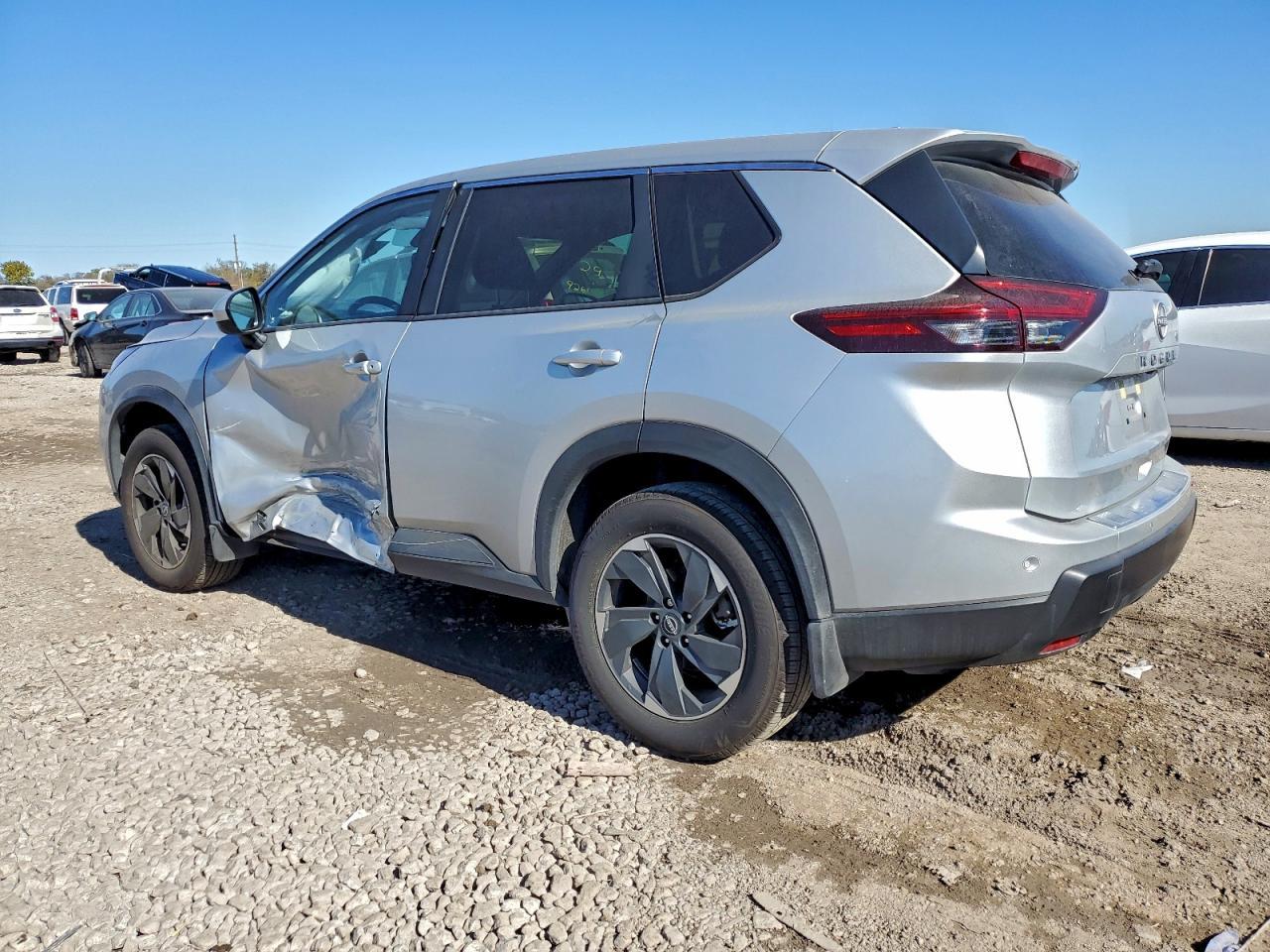 2025 Nissan Rogue Sv - Image 2