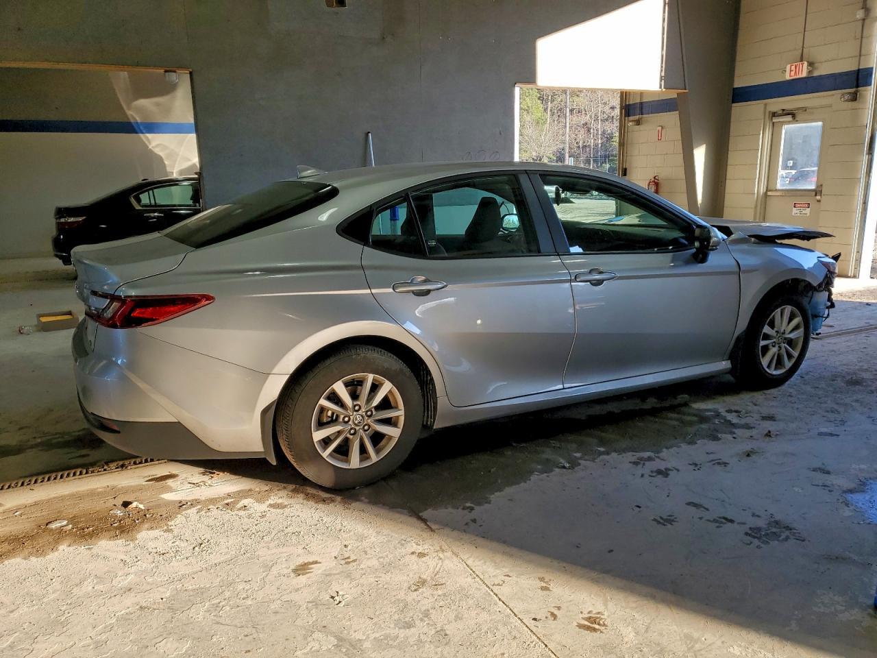 2025 Toyota Camry Xse - Image 3