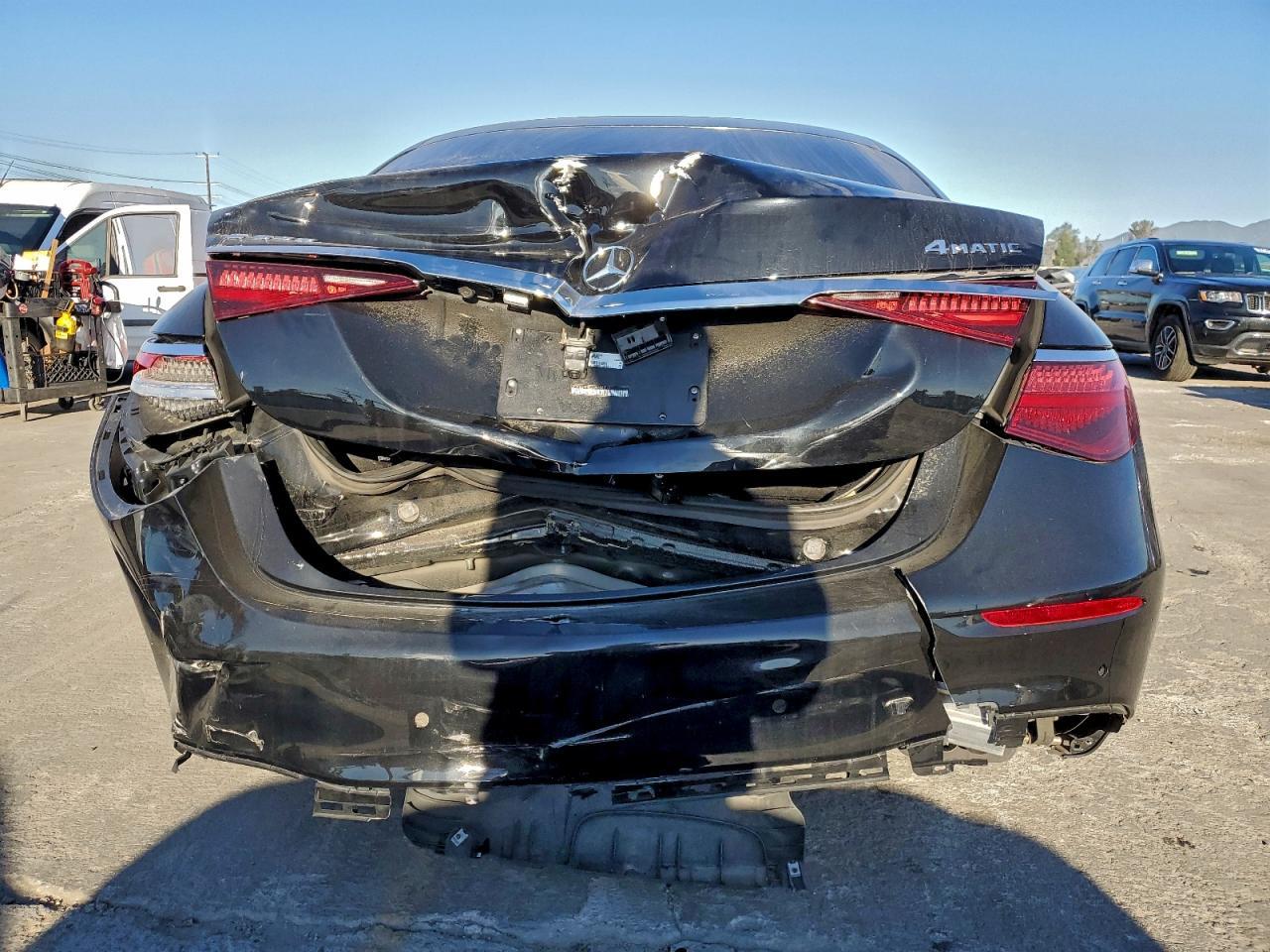 2022 Mercedes-Benz S 500 4Matic - Image 6