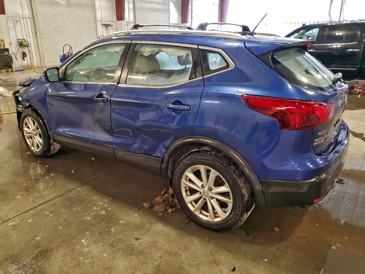 2018 Nissan Rogue Sport Sv - Image 2