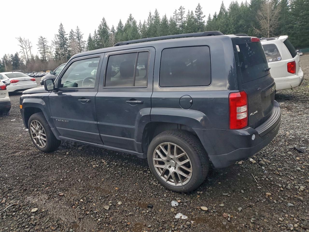 2014 Jeep Patriot Latitude - Фото 2