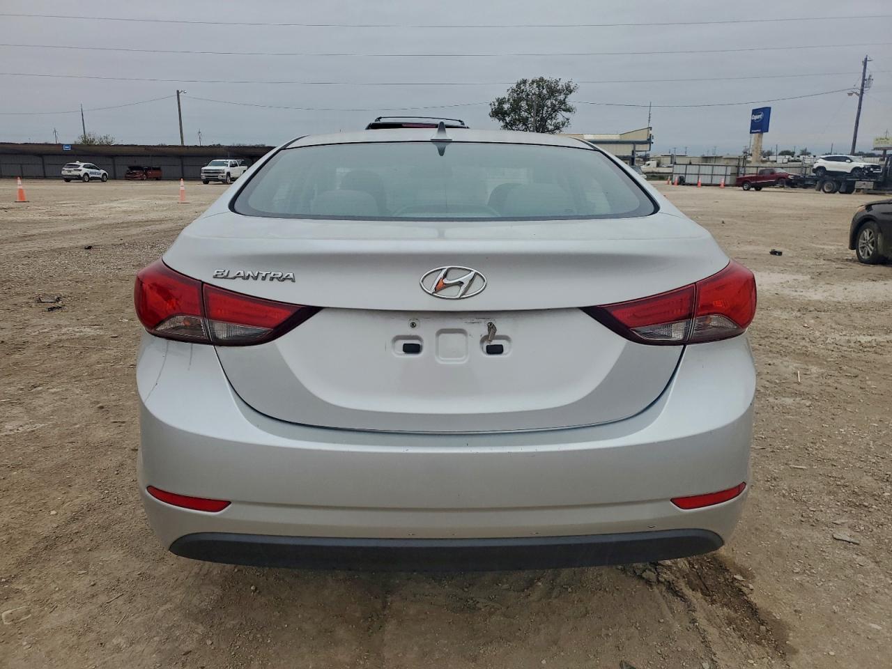 2015 Hyundai Elantra Se - Фото 6