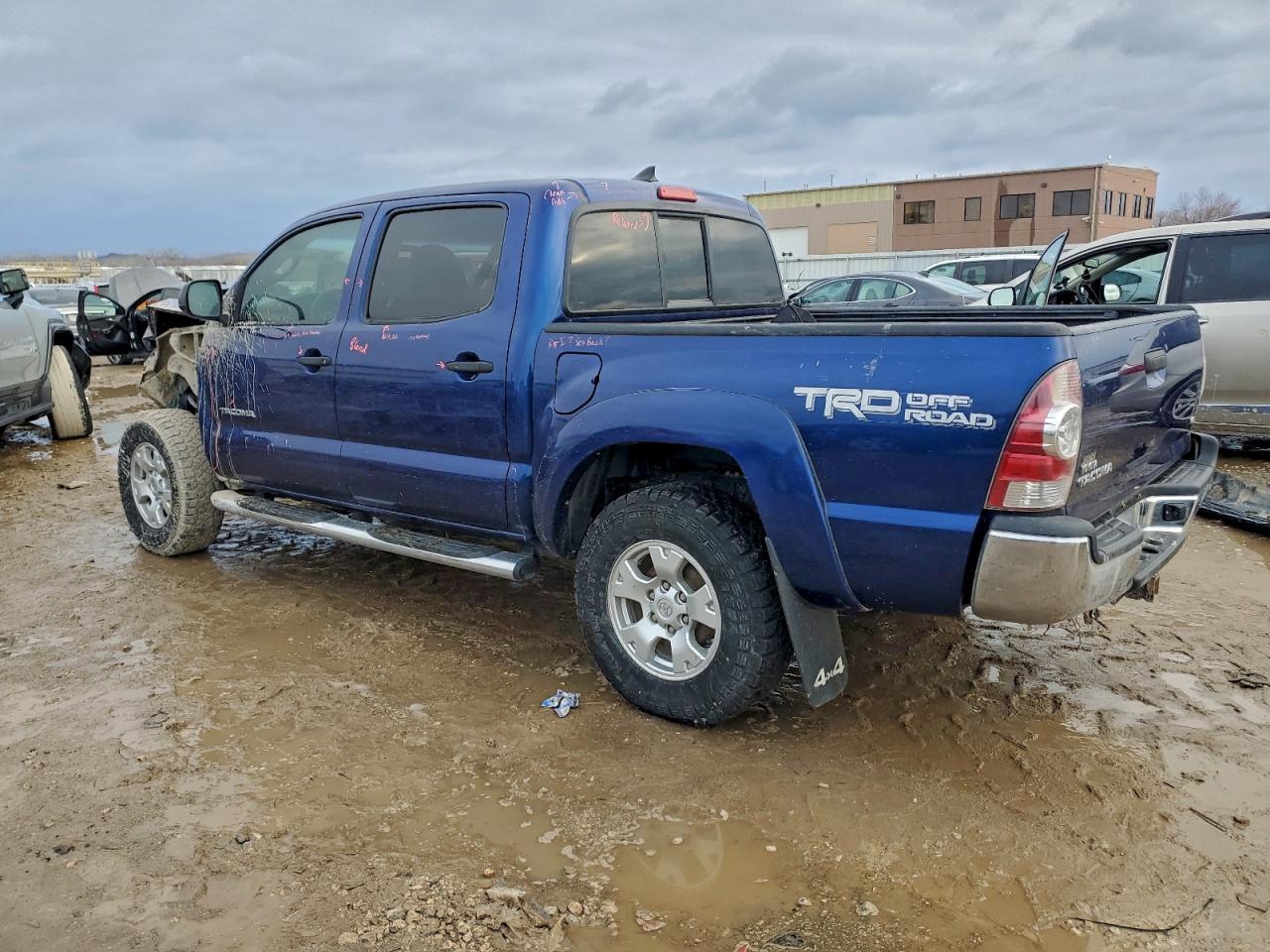 2015 Toyota Tacoma - Фото 2