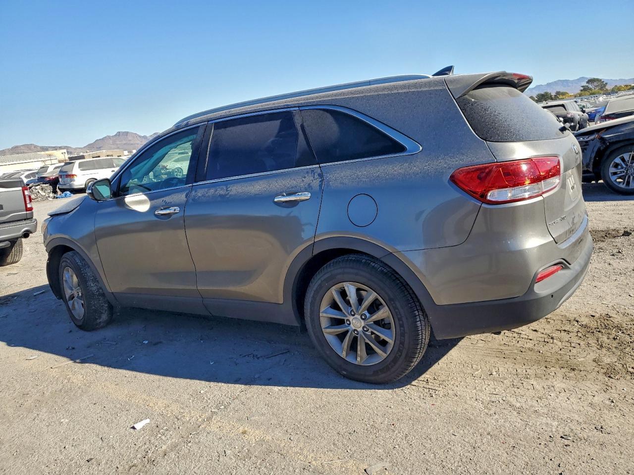 2016 Kia Sorento Lx - Фото 2