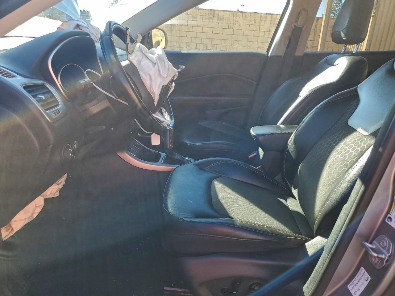 2018 Jeep Compass Latitude - Image 7