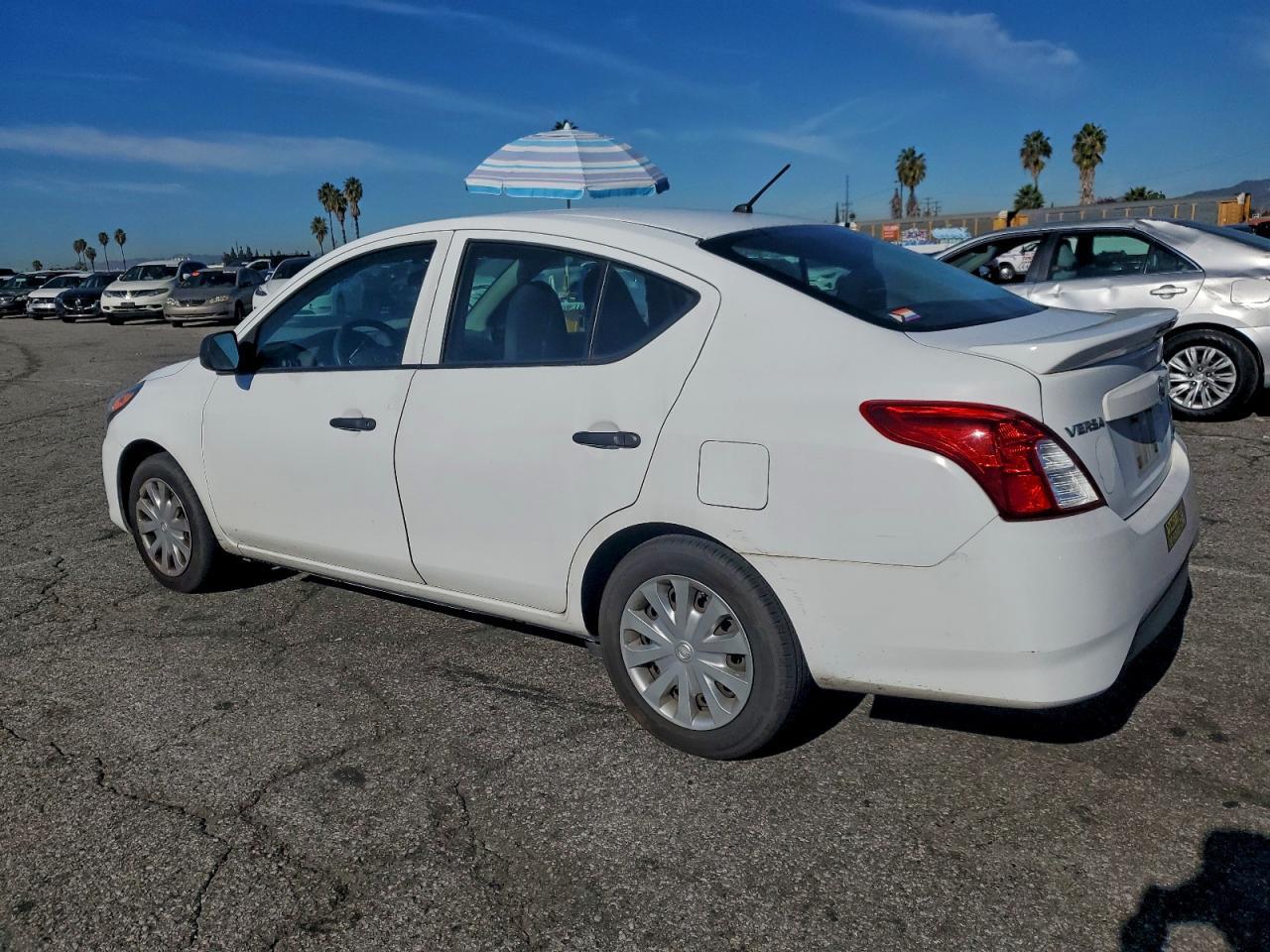 2015 Niss Versa S - Image 2