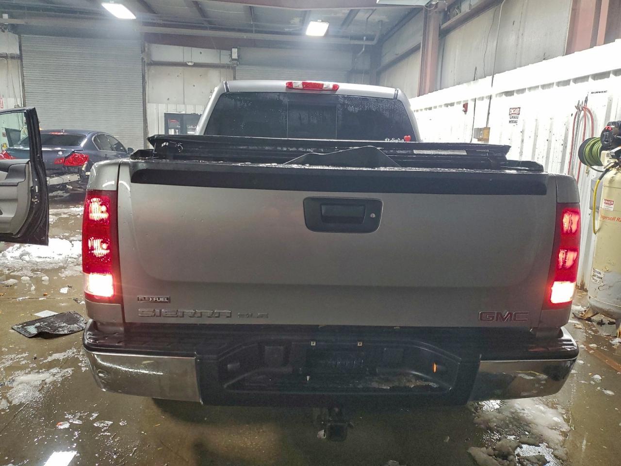 2008 GMC Sierra K1500 - Image 6