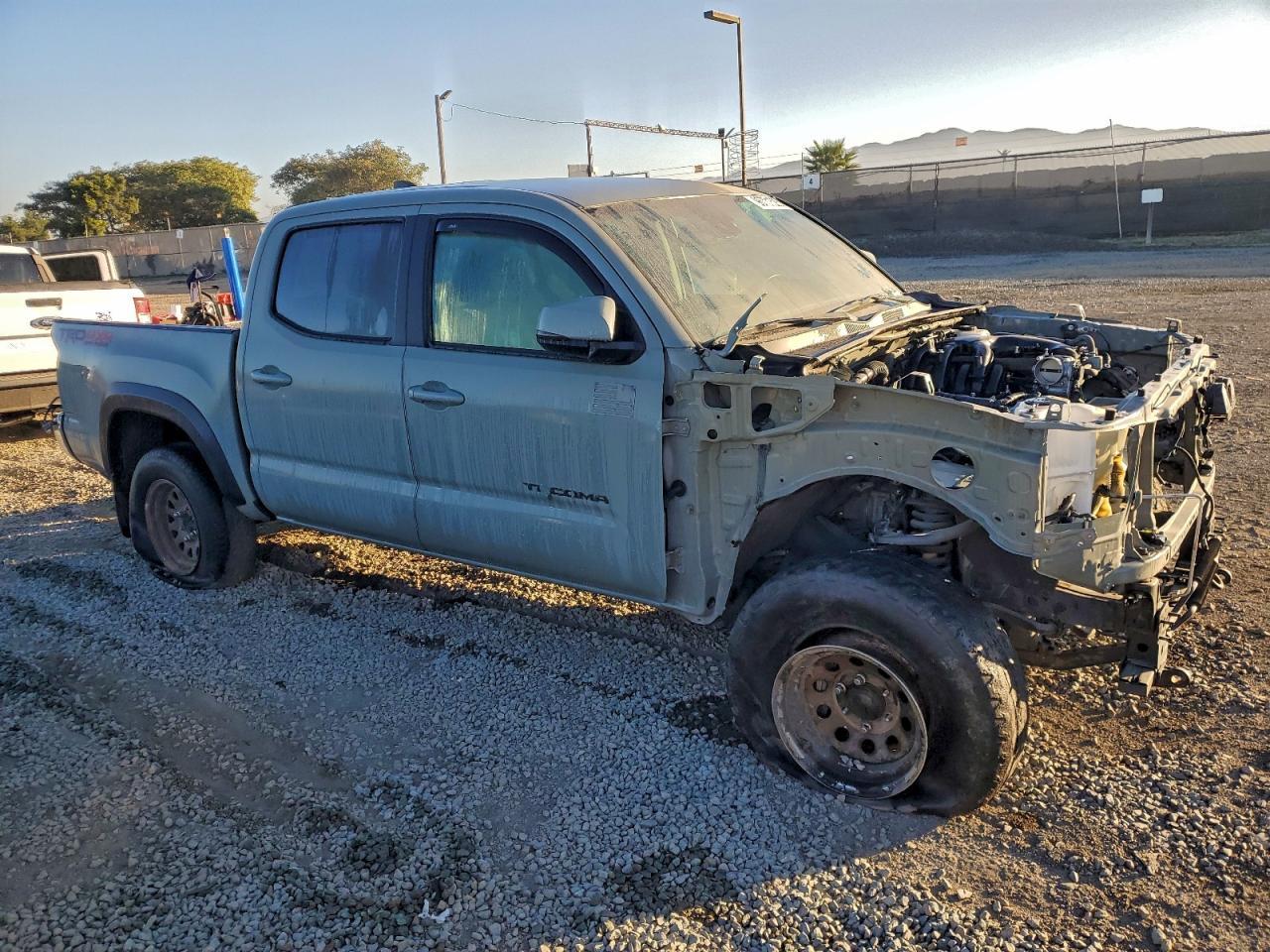2023 Toyota Tacoma Double Cab - Image 4