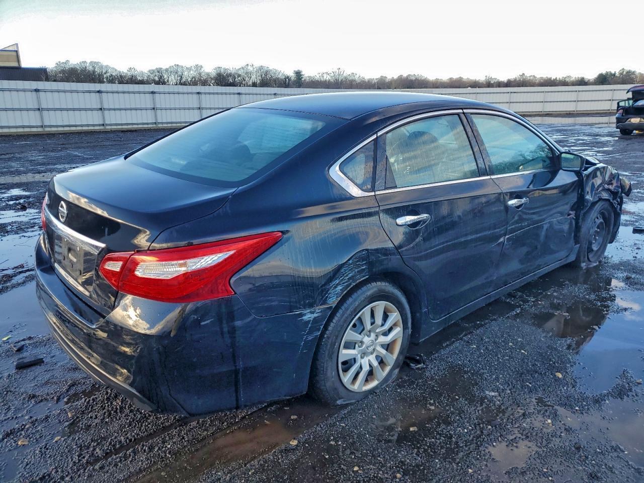2017 Nissan Altima 2.5 - Фото 3