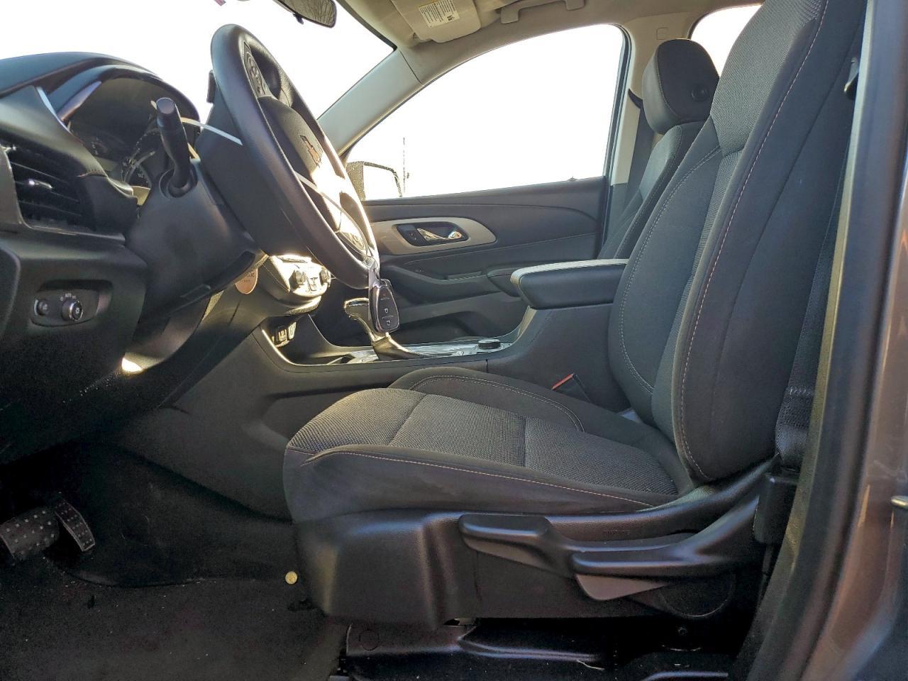 2020 Chevrolet Traverse Ls - Фото 7