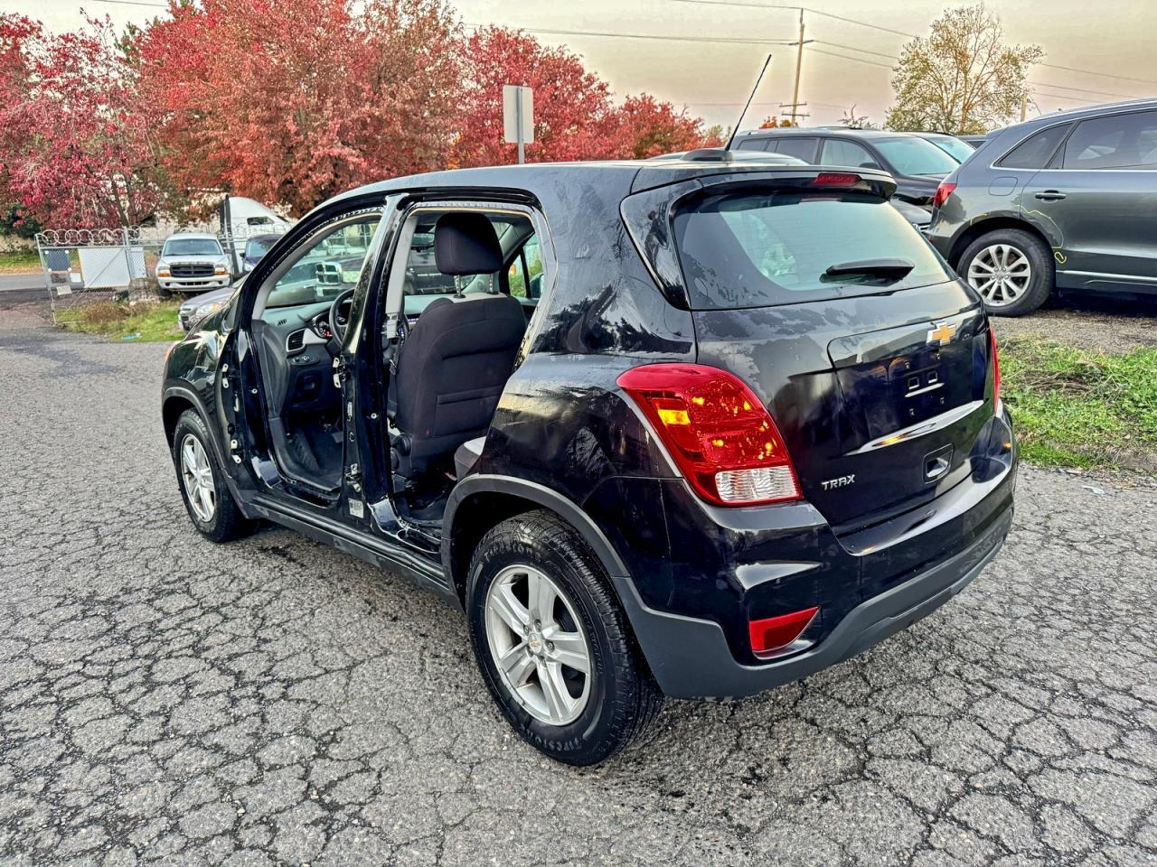 2020 Chevrolet Trax Ls - Image 3